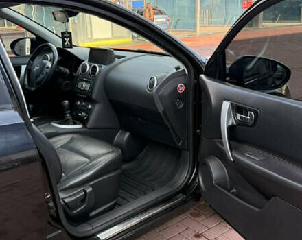 Черный Ниссан Кашкай, объемом двигателя 2 л и пробегом 270 тыс. км за 8750 $, фото 6 на Automoto.ua