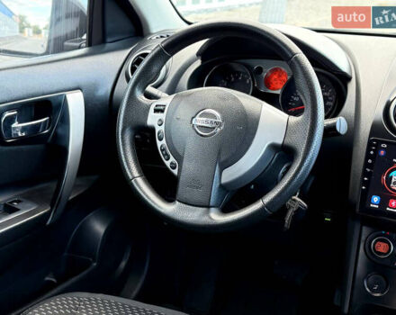Черный Ниссан Кашкай, объемом двигателя 2 л и пробегом 300 тыс. км за 7600 $, фото 16 на Automoto.ua