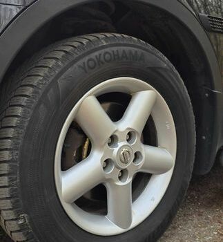 Черный Ниссан Кашкай, объемом двигателя 2 л и пробегом 334 тыс. км за 2750 $, фото 5 на Automoto.ua