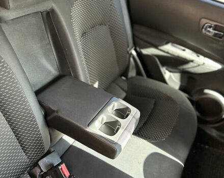 Черный Ниссан Кашкай, объемом двигателя 2 л и пробегом 192 тыс. км за 8920 $, фото 10 на Automoto.ua