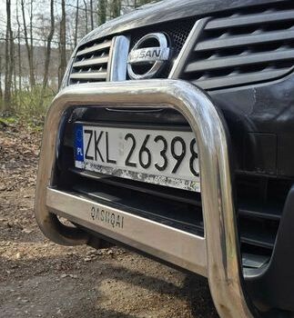 Черный Ниссан Кашкай, объемом двигателя 2 л и пробегом 334 тыс. км за 2750 $, фото 4 на Automoto.ua