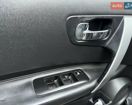 Чорний Ніссан Кашкай, об'ємом двигуна 2 л та пробігом 287 тис. км за 7500 $, фото 26 на Automoto.ua