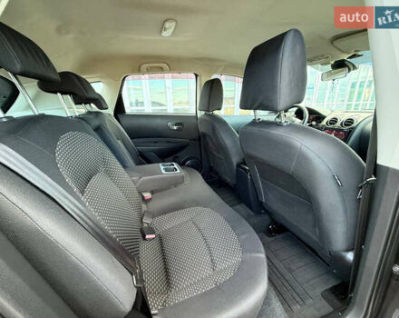 Черный Ниссан Кашкай, объемом двигателя 2 л и пробегом 300 тыс. км за 7600 $, фото 14 на Automoto.ua