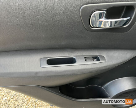 Черный Ниссан Кашкай, объемом двигателя 1.5 л и пробегом 290 тыс. км за 8600 $, фото 11 на Automoto.ua