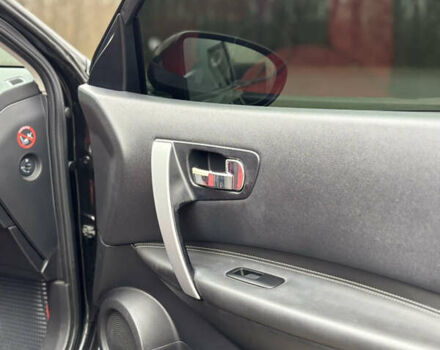 Черный Ниссан Кашкай, объемом двигателя 2 л и пробегом 150 тыс. км за 9200 $, фото 30 на Automoto.ua