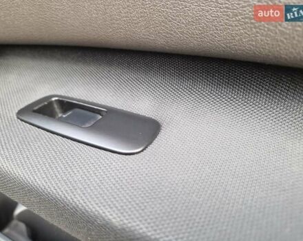 Черный Ниссан Кашкай, объемом двигателя 2 л и пробегом 65 тыс. км за 10400 $, фото 51 на Automoto.ua