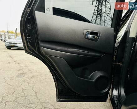 Черный Ниссан Кашкай, объемом двигателя 2 л и пробегом 329 тыс. км за 7200 $, фото 16 на Automoto.ua