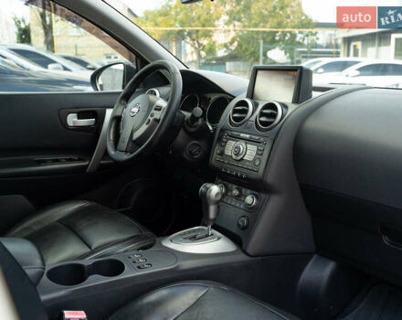 Черный Ниссан Кашкай, объемом двигателя 2 л и пробегом 175 тыс. км за 8400 $, фото 24 на Automoto.ua