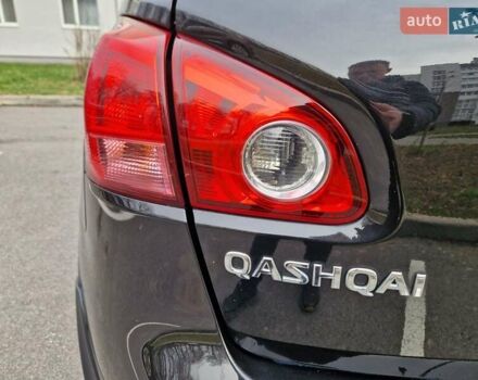 Черный Ниссан Кашкай, объемом двигателя 2 л и пробегом 65 тыс. км за 10400 $, фото 39 на Automoto.ua