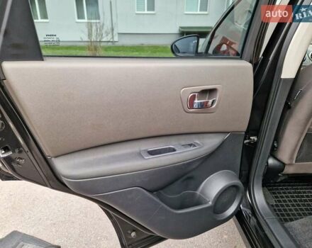 Черный Ниссан Кашкай, объемом двигателя 2 л и пробегом 65 тыс. км за 10400 $, фото 78 на Automoto.ua