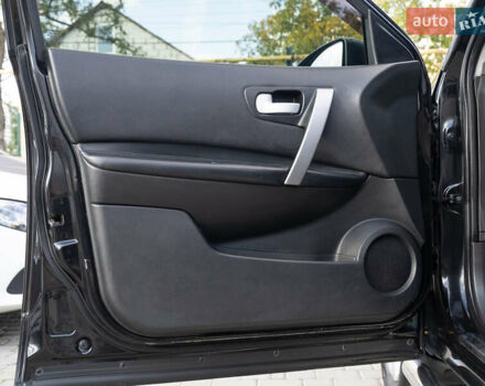 Черный Ниссан Кашкай, объемом двигателя 2 л и пробегом 175 тыс. км за 8400 $, фото 13 на Automoto.ua