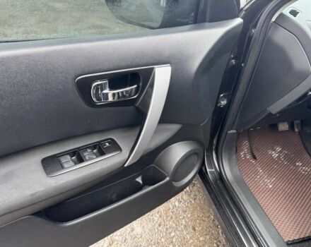 Черный Ниссан Кашкай, объемом двигателя 2 л и пробегом 206 тыс. км за 7200 $, фото 12 на Automoto.ua