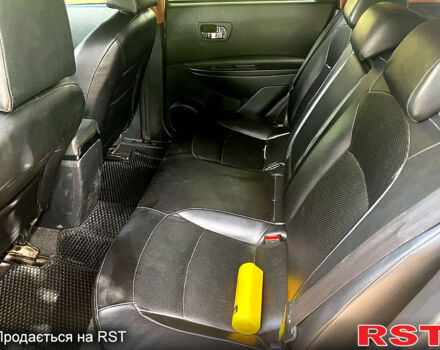 Черный Ниссан Кашкай, объемом двигателя 1.6 л и пробегом 214 тыс. км за 7500 $, фото 10 на Automoto.ua