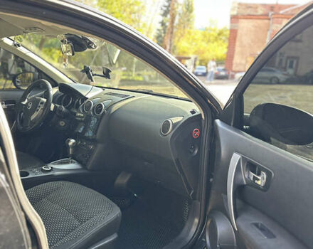 Черный Ниссан Кашкай, объемом двигателя 2 л и пробегом 192 тыс. км за 8920 $, фото 5 на Automoto.ua