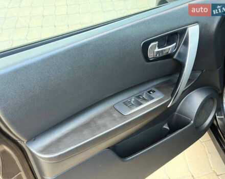 Черный Ниссан Кашкай, объемом двигателя 2 л и пробегом 300 тыс. км за 7600 $, фото 8 на Automoto.ua