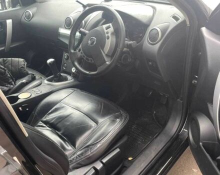 Черный Ниссан Кашкай, объемом двигателя 1.6 л и пробегом 300 тыс. км за 3500 $, фото 1 на Automoto.ua