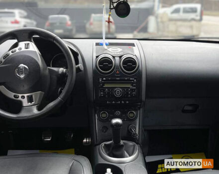 Черный Ниссан Кашкай, объемом двигателя 1.6 л и пробегом 284 тыс. км за 10300 $, фото 8 на Automoto.ua