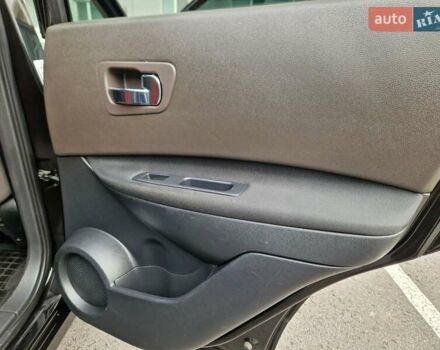 Черный Ниссан Кашкай, объемом двигателя 2 л и пробегом 65 тыс. км за 10400 $, фото 61 на Automoto.ua