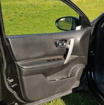 Черный Ниссан Кашкай, объемом двигателя 2 л и пробегом 261 тыс. км за 9499 $, фото 13 на Automoto.ua