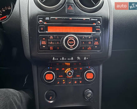 Чорний Ніссан Кашкай, об'ємом двигуна 2 л та пробігом 287 тис. км за 7500 $, фото 18 на Automoto.ua