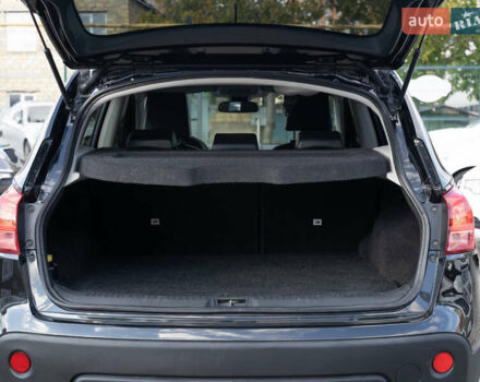 Черный Ниссан Кашкай, объемом двигателя 2 л и пробегом 175 тыс. км за 8400 $, фото 9 на Automoto.ua