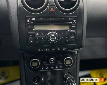 Черный Ниссан Кашкай, объемом двигателя 1.6 л и пробегом 284 тыс. км за 10300 $, фото 10 на Automoto.ua