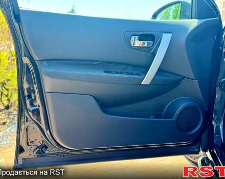 Черный Ниссан Кашкай, объемом двигателя 2 л и пробегом 178 тыс. км за 8900 $, фото 7 на Automoto.ua