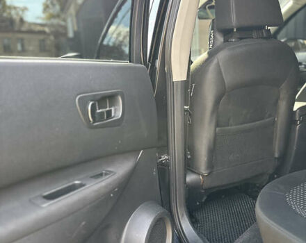 Черный Ниссан Кашкай, объемом двигателя 2 л и пробегом 192 тыс. км за 8920 $, фото 17 на Automoto.ua