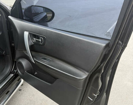 Черный Ниссан Кашкай, объемом двигателя 2 л и пробегом 295 тыс. км за 9200 $, фото 10 на Automoto.ua