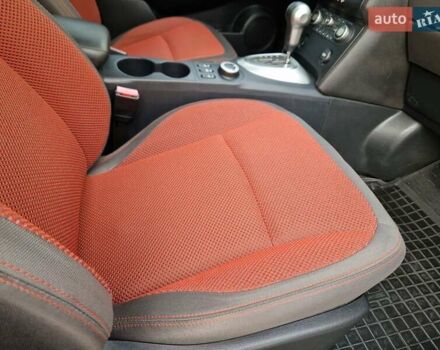 Черный Ниссан Кашкай, объемом двигателя 2 л и пробегом 65 тыс. км за 10400 $, фото 47 на Automoto.ua