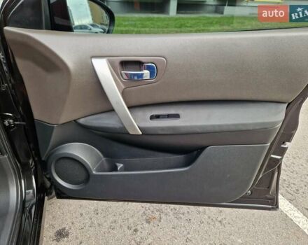 Черный Ниссан Кашкай, объемом двигателя 2 л и пробегом 65 тыс. км за 10400 $, фото 50 на Automoto.ua