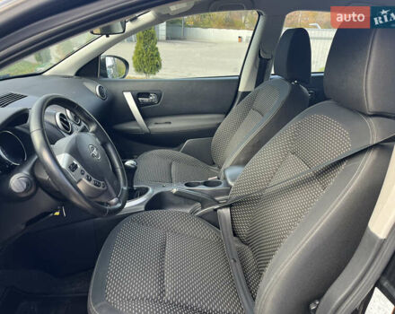 Черный Ниссан Кашкай, объемом двигателя 1.6 л и пробегом 208 тыс. км за 8500 $, фото 8 на Automoto.ua