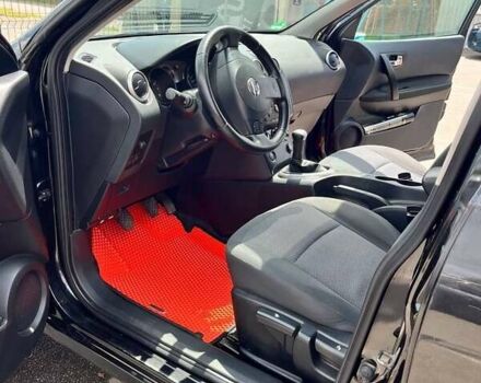 Черный Ниссан Кашкай, объемом двигателя 1.6 л и пробегом 185 тыс. км за 8300 $, фото 6 на Automoto.ua