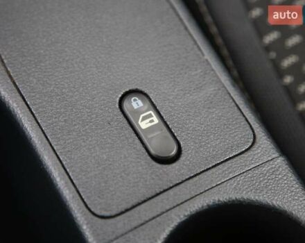 Черный Ниссан Кашкай, объемом двигателя 2.02 л и пробегом 247 тыс. км за 10200 $, фото 20 на Automoto.ua