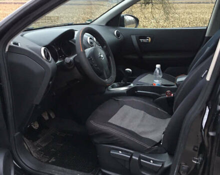 Черный Ниссан Кашкай, объемом двигателя 1.6 л и пробегом 215 тыс. км за 8599 $, фото 5 на Automoto.ua