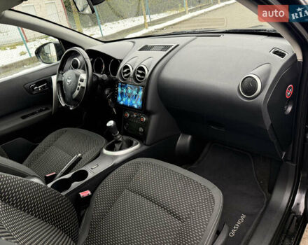 Черный Ниссан Кашкай, объемом двигателя 1.5 л и пробегом 230 тыс. км за 8950 $, фото 54 на Automoto.ua