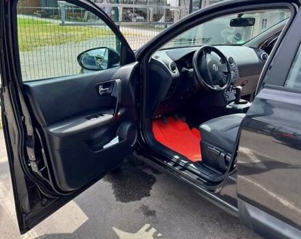 Черный Ниссан Кашкай, объемом двигателя 1.6 л и пробегом 185 тыс. км за 8300 $, фото 8 на Automoto.ua