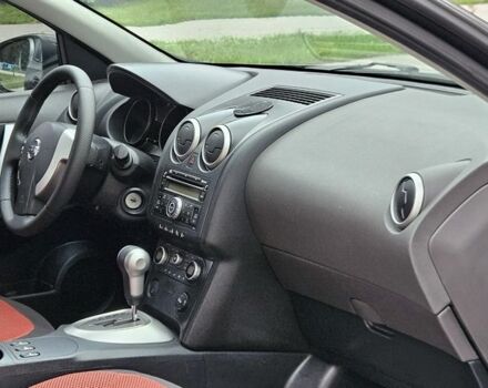 Черный Ниссан Кашкай, объемом двигателя 2 л и пробегом 143 тыс. км за 7800 $, фото 6 на Automoto.ua