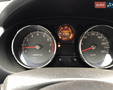 Черный Ниссан Кашкай, объемом двигателя 1.6 л и пробегом 230 тыс. км за 8300 $, фото 7 на Automoto.ua