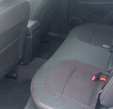 Черный Ниссан Кашкай, объемом двигателя 2 л и пробегом 240 тыс. км за 9800 $, фото 8 на Automoto.ua