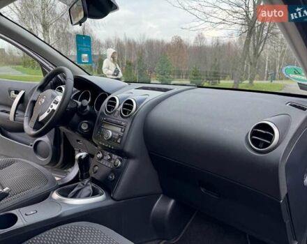 Черный Ниссан Кашкай, объемом двигателя 1.6 л и пробегом 228 тыс. км за 8399 $, фото 27 на Automoto.ua