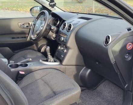 Черный Ниссан Кашкай, объемом двигателя 1.5 л и пробегом 255 тыс. км за 8250 $, фото 9 на Automoto.ua