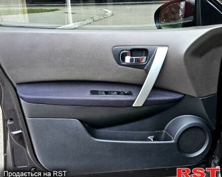 Черный Ниссан Кашкай, объемом двигателя 2 л и пробегом 143 тыс. км за 8300 $, фото 12 на Automoto.ua