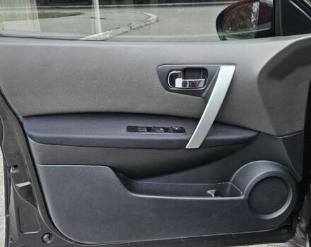 Черный Ниссан Кашкай, объемом двигателя 2 л и пробегом 143 тыс. км за 8300 $, фото 20 на Automoto.ua