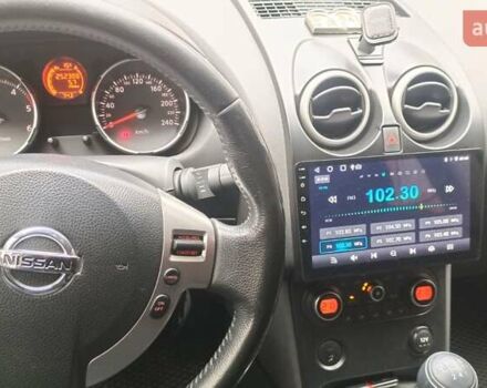 Черный Ниссан Кашкай, объемом двигателя 1.46 л и пробегом 250 тыс. км за 9000 $, фото 6 на Automoto.ua