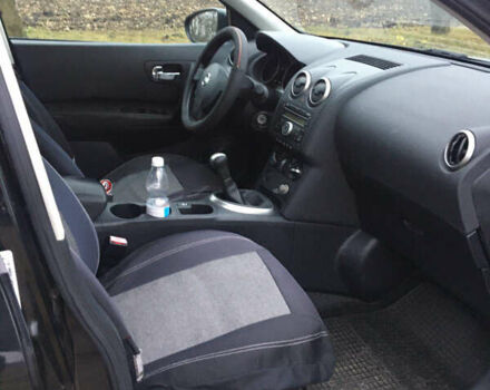 Черный Ниссан Кашкай, объемом двигателя 1.6 л и пробегом 215 тыс. км за 8599 $, фото 6 на Automoto.ua