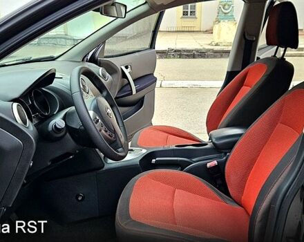 Черный Ниссан Кашкай, объемом двигателя 2 л и пробегом 143 тыс. км за 8300 $, фото 5 на Automoto.ua