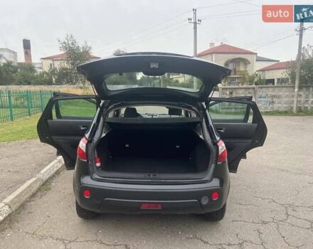 Чорний Ніссан Кашкай, об'ємом двигуна 1.6 л та пробігом 220 тис. км за 10500 $, фото 7 на Automoto.ua
