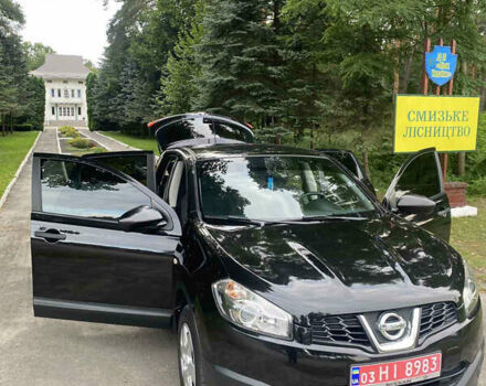 Чорний Ніссан Кашкай, об'ємом двигуна 1.6 л та пробігом 200 тис. км за 9999 $, фото 30 на Automoto.ua