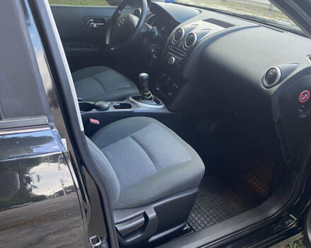 Чорний Ніссан Кашкай, об'ємом двигуна 1.6 л та пробігом 200 тис. км за 9999 $, фото 46 на Automoto.ua